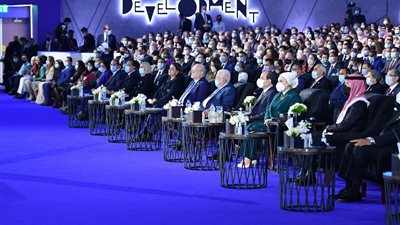 «السيسي» يعلن ختام الجلسة الرئيسية لـ«منتدى الشباب» عن جائحة «كورونا»