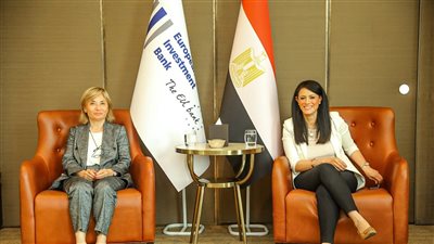 وزيرا التعاون الدولي والطيران يبحثان تعزيز التعاون مع  بنك الاستثمار الأوروبي