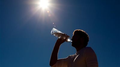 طقس الاثنين شديد الحرارة على أغلب الأنحاء و مائل للحرارة شمالاً