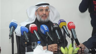 وزير الأشغال الكويتي ورئيس المقاولون العرب يوقعان عقدا بـ 10 مليارات جنيه