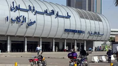 مطار القاهرة يسمح بسفر 687 معتمرًا من وإلي فلسطين