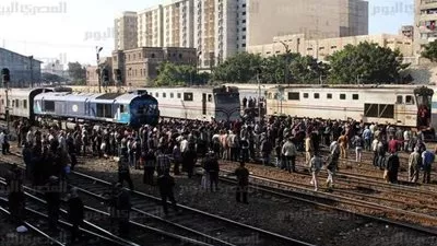 توقف القطارات بالمنيا  لاشتعال النيران في عربة بقطار محمل بالسولار