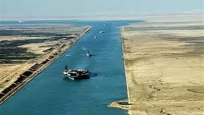 55 سفينة عبرت قناة السويس اليوم 