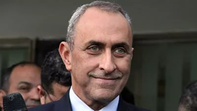 وزير الزراعة ومحافظ الأقصر يفتتحان معرض الوادي الخامس للزراعات الحديثة