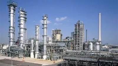 برنت ينزل عن 114 دولارا وأحداث العراق تحد من الخسائر