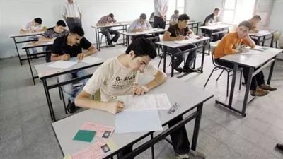 اليوم: طلاب الثانوية العامة يؤدون امتحانات اللغة الأجنبية الثانية والكيمياء