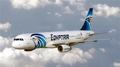 مصر للطيران تطالب عملائها مراجعة مواعيد السفر بعد إلغاء التوقيت الصيفي