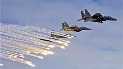 الطيران الحربي الإسرائيلي يواصل قصف غزة وارتفاع عدد الشهداء الى 24