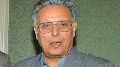 اجراء عملية جراحية للفنان أشرف عبد الغفور