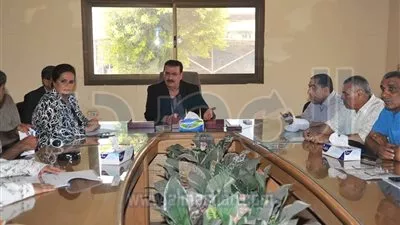 وزير النقل يلتقي محافظ البحيرة لبحث المعوقات التي تواجه تطوير كوبر دمنهور العلوي بالبحيرة