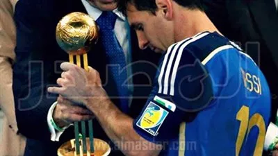 ميسي أفضل لاعب في كأس العالم 2014 ونوير أفضل حارس