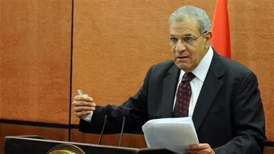 رئيس الوزراء يلتقى وفد من شركة 