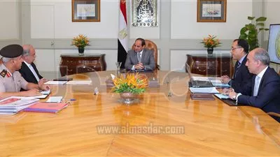 السيسي يستعرض تطورات العاصمة الإدارية وإنشاء 75 ألف وحدة بديلة للعشوائيات