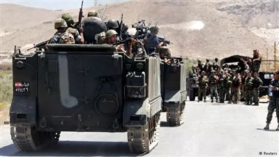 الجيش اللبناني يحكم قبضته على بلدة عرسال الحدودية وسط انسحاب المسلحين