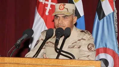 وزير الدفاع يتفقد عناصر القوات المسلحة والشرطة المدنية فى سيناء