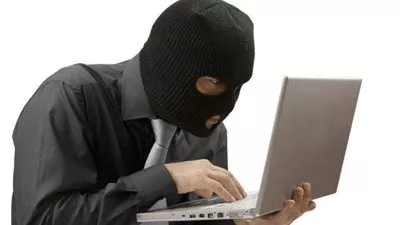 شركة أمنية تحذر من اختراق حاسبات المستخدمين عبر تطبيق على 
