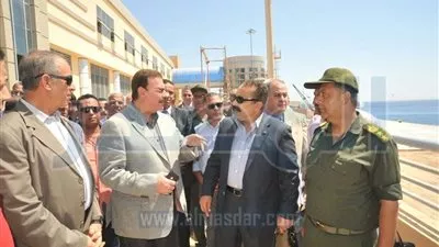 وزير النقل : خطط طموحة لتطوير شبكة الطرق باقليم الصعيد وميناء سفاجا 