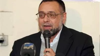 الحبس 3 سنوات لمجدي حسين وصحفي لإدانتهما بإهانة 