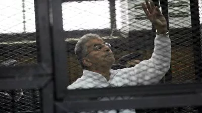تأجيل محاكمة عصام سلطان لاتهامه بسب وقذف المستشار أحمد الزند إلى 7 سبتمبر