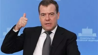 قراصنة اخترقوا حساب ميدفيديف على تويتر وأعلنوا استقالته ومكتبه ينفي