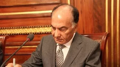  فريد خميس : تسليم شهادات إستثمارلاوائل الثانوية العامة بمشروع قناة السويس
