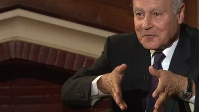 أبو الغيط يتسلم أوراق اعتماد مندوب الإمارات الجديد لدى الجامعة العربية