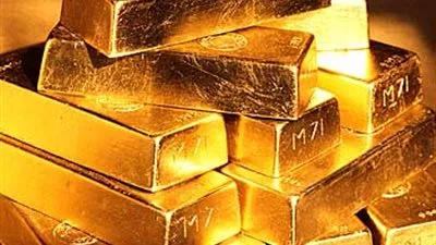 الذهب يهبط لأدنى مستوى في اسبوعين مع صعود الدولار