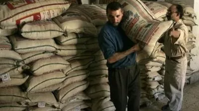 وزارة التجارة:العراق يطرح مناقصة جديدة لشراء 30 ألف طن من الأرز