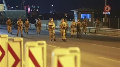 الجيش التركي يعلن فرض الأحكام العرفية في البلاد وحظر التجول
