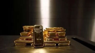 الذهب يواصل مكاسبه لليوم الثالث مع تراجع الدولار