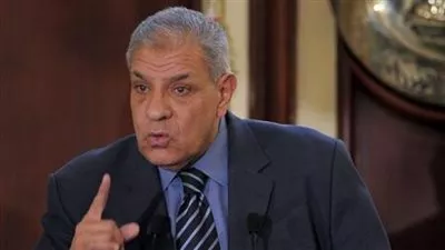 رئـيس الـوزراء ينـاقش ظـاهرة التغيـرات المناخيـة وأثـرها علـى الإقتصـاد المصـري