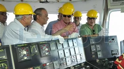 عبور 66 سفينة لقناة السويس اليوم بحمولات 3.4 مليون طن