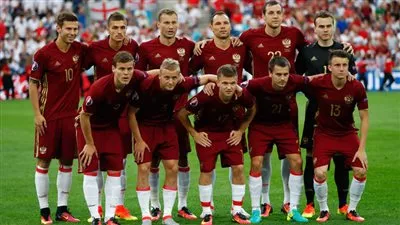 روسيا تعلن حل منتخبها الوطني لكرة القدم 