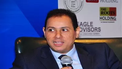 رئيس البورصة المصرية يشارك في اجتماعات 
