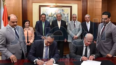 رئيس الوزراء يشهد توقيع اتفاقيات لتطوير العشوائيات في بورسعيد وجنوب سيناء