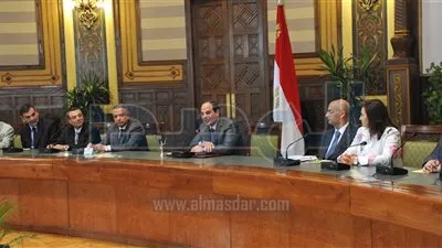 وفد من