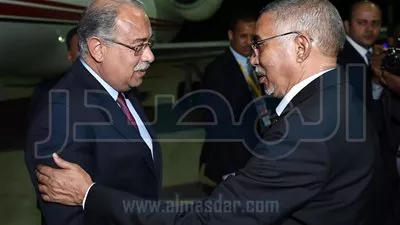 صور: إسماعيل يصل نواكشوط للمشاركة بالقمة العربية.. ومصدر: توقف بالجزائر