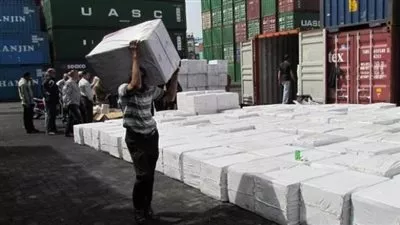 رئيس الجمارك: تعميم رفض الإفراج عن الرسائل الواردة على المنافذ منعا للتحايل