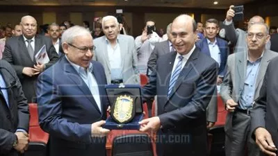  وزير الإنتاج الحربي يزور مشروع قناة السويس الجديدة