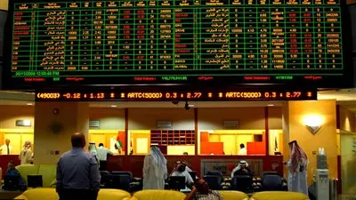 بورصات الخليج تتراجع مع تضرر السعودية من نتائج فصلية ضعيفة