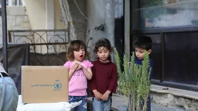 قافلة للأمم المتحدة ترسل الغذاء ومواد الإغاثة للنازحين في غرب ليبيا