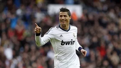 مانشستر يونايتد يأمل في استعادة رونالدو