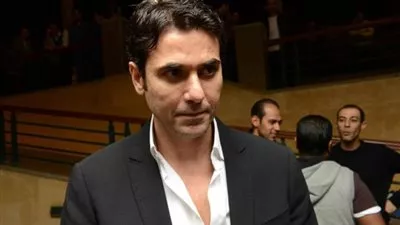 محكمة الأسرة تلزم أحمد عز 20 ألف جنيه نفقة شهرية لتوأمه من زينة