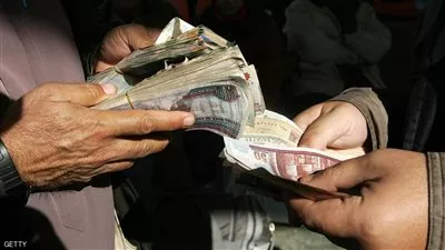 الجنيه المصري يلتقط أنفاسه أمام الدولار