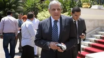 محلب يفتتح أعمال تطوير محاور الطرق بمنطقة الفسطاط وعين الحياة