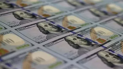 الدولار يرتفع بعد تسجيل أسوأ أداء أسبوعي في 3 أشهر