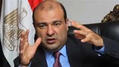 وزير التموين ينفي وقف استيراد القمح حتى مارس المقبل