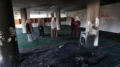 مسؤولون: إحراق مسجد في الضفة الغربية