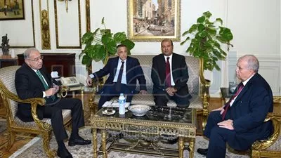 رئيس الوزراء يبحث الاستعداد لعيد الأضحى وتدبير النقد الأجنبي لتوفير السلع