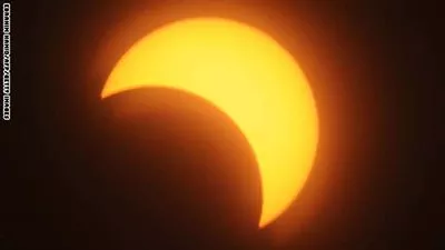 كسوف جزئي لـ